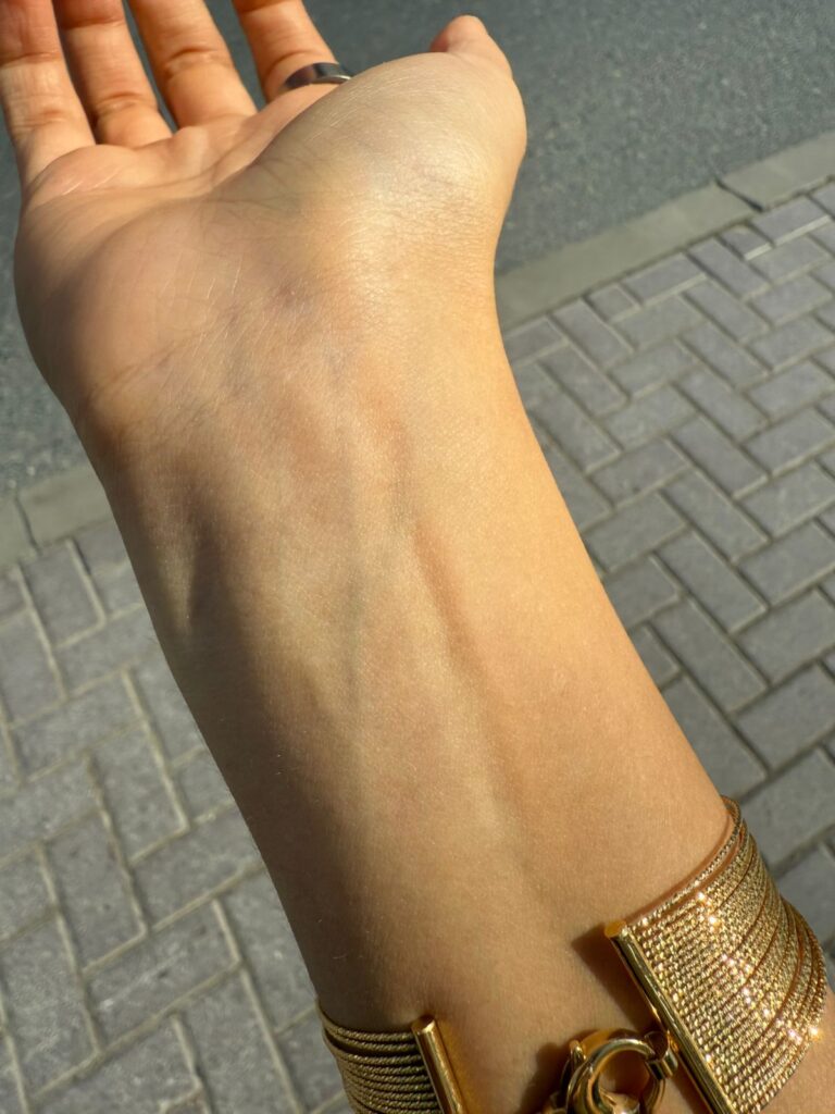 warm undertone veins example wrist showing green veins